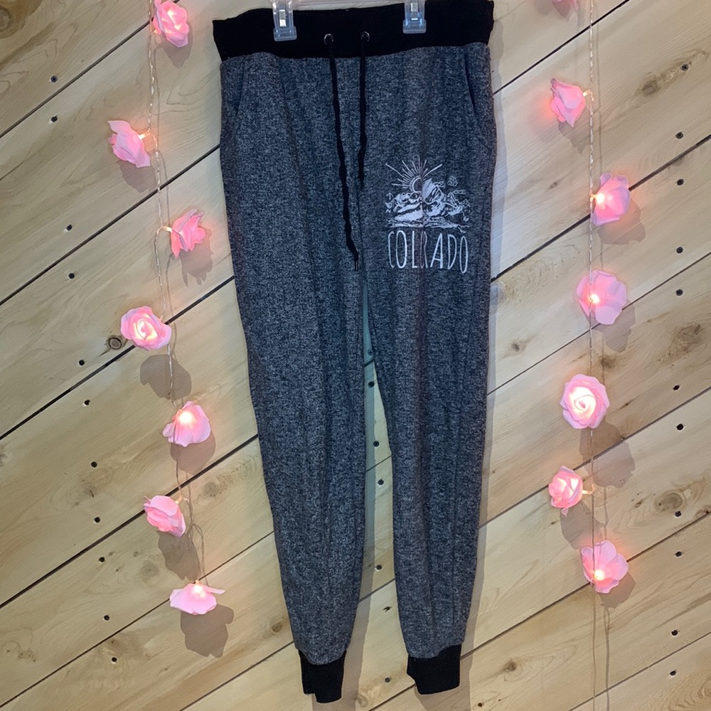 3/25$ Joggers/Sweatpants